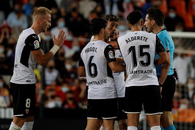 世界杯-意大利克菲律宾晋级 菲律宾3连败出局